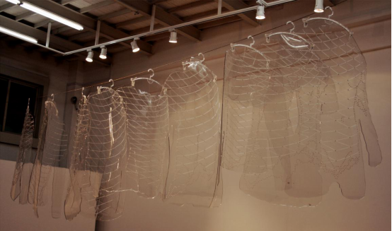 《藏》 材料艺术 300X70X60cm 2012 《藏》 材料艺术 300X70X60cm 2012